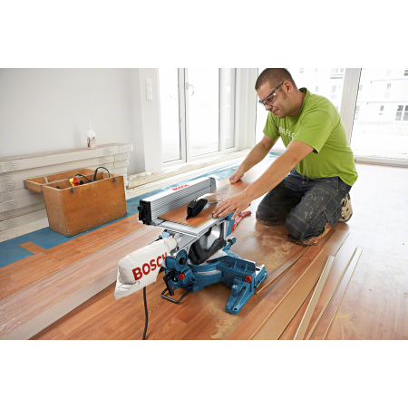 Scie à onglets à table supérieure GTM 12 JL BOSCH