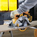 Scie circulaire 18V Ø 165 mm DCS391 DEWALT