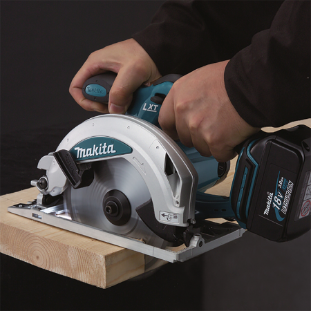 Scie circulaire Ø165mm DSS610Z MAKITA