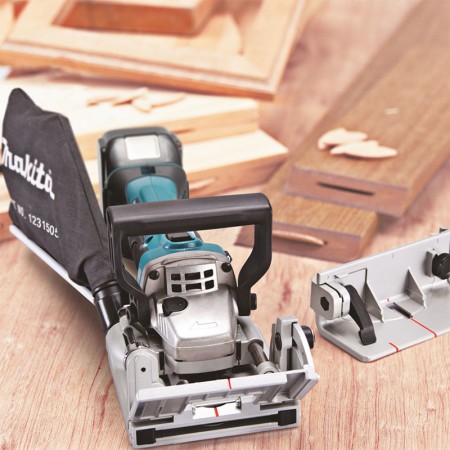 Lamelleuse 18V DPJ180Z + 1 batterie BL1850B 18V 5 Ah + 1 chargeur rapide DC18RC MAKITA