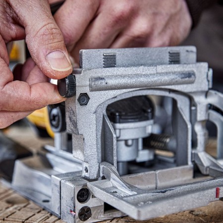 Fraiseuse à lamelles 18V DCW682NT-XJ DEWALT