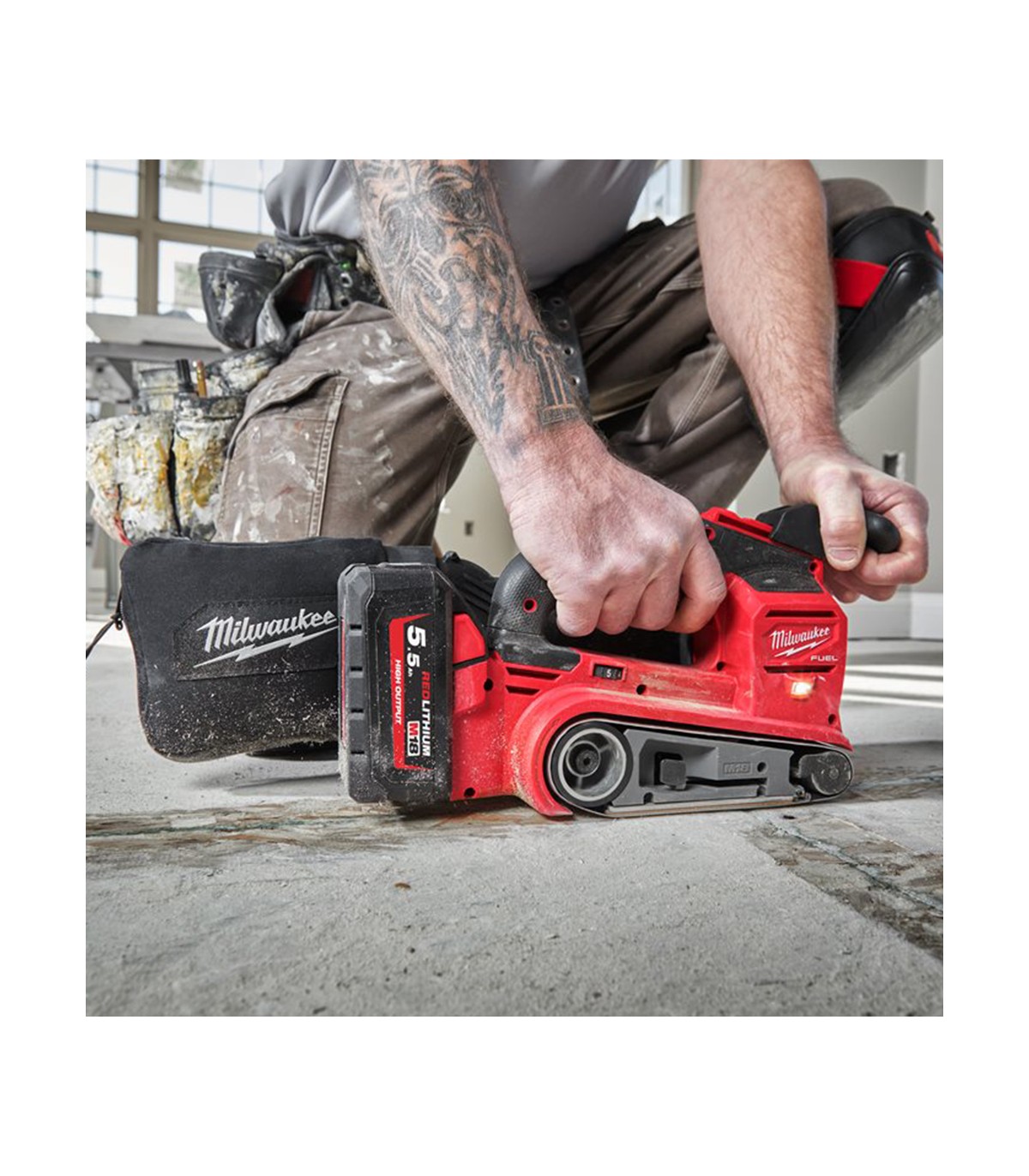 Ponceuse à bande 18V FBTS75-0 + 2 batteries 18V 5 Ah + 1 chargeur M12-18FC MILWAUKEE
