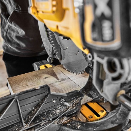Scie à onglet radiale Ø 305 mm DCS781N-XJ DEWALT