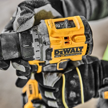 Perceuse-visseuse 18V DCD800NT-XJ DEWALT