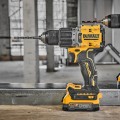 Perceuse-visseuse 18V DCD800NT-XJ DEWALT