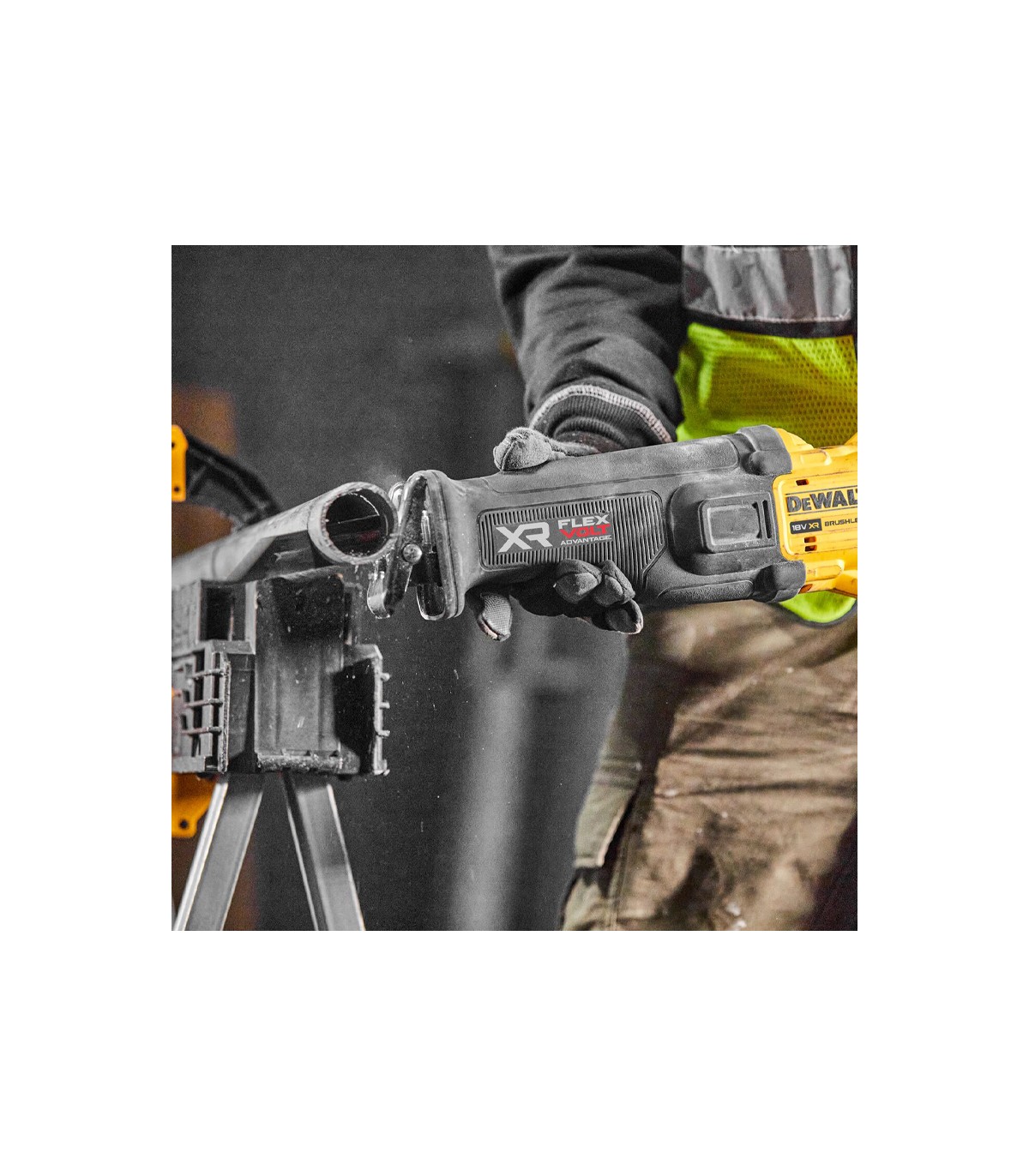Scie sabre 18V DCS386NT-XJ DEWALT