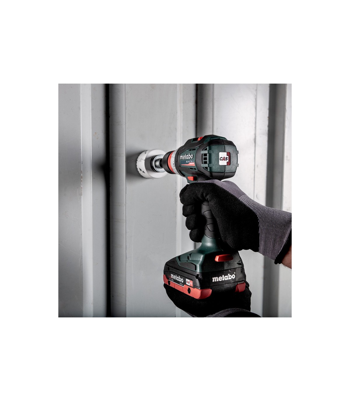 Perceuse-visseuse BS 18 LT BL Q + 1 batterie 18V 5,2 Ah + 1 chargeur ASC 145 METABO