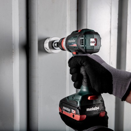 Perceuse-visseuse BS 18 LT BL Q + 2 batteries 18V 5,2 Ah + 1 chargeur ASC 145 METABO