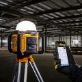 Projecteur de chantier DCL074-XJ + 1 batterie 18V 5 Ah + 1 chargeur DCB1104-QW DEWALT