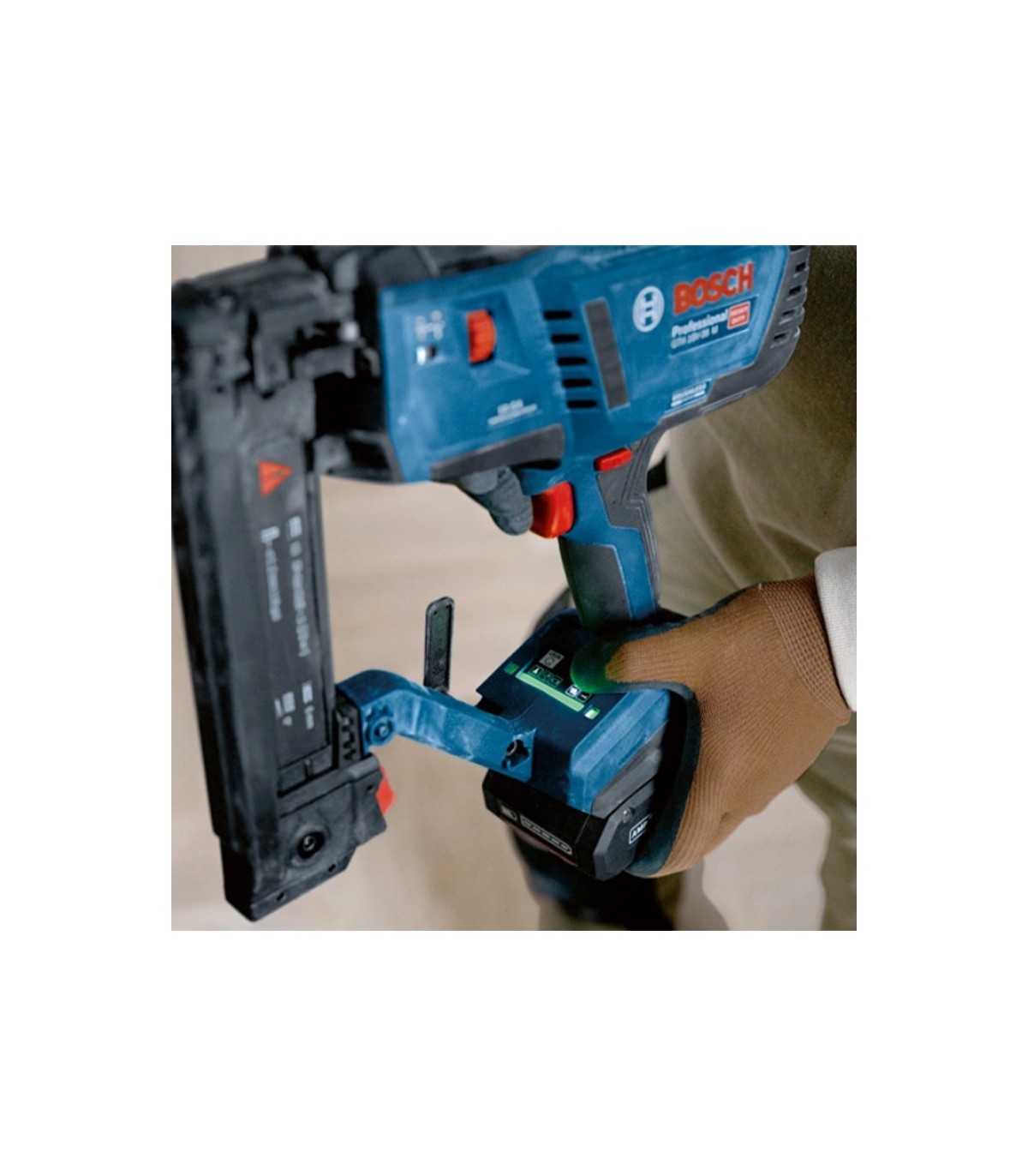 Agrafeuse à bois GTH 18V-38 M + 1 batterie ProCORE 18V 4 Ah + 1 chargeur GAL 18V-40 BOSCH