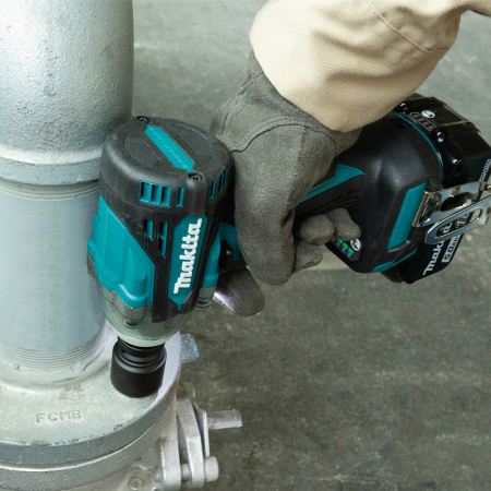 Boulonneuse 1/2" 18V DTW301ZJ + 1 batterie BL1860B 18V 6 Ah + 1 chargeur rapide DC18RC MAKITA