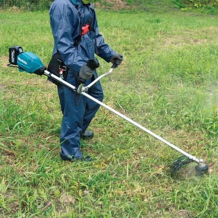 Débroussailleuse 40V UR006GZ02 MAKITA
