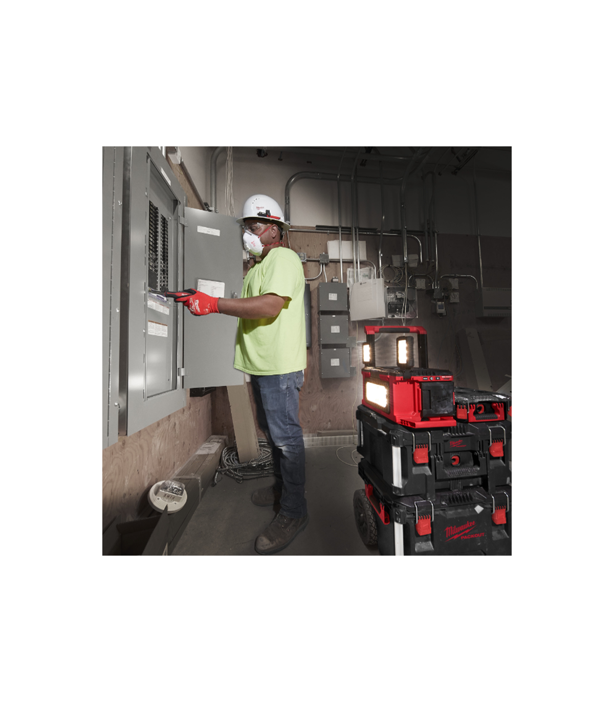 Projecteur de chantier 18V M18 POALC-0 + 1 batterie 18V 5 Ah + chargeur M12-18FC MILWAUKEE