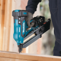 Cloueur de charpente 18V DBN900ZK MAKITA