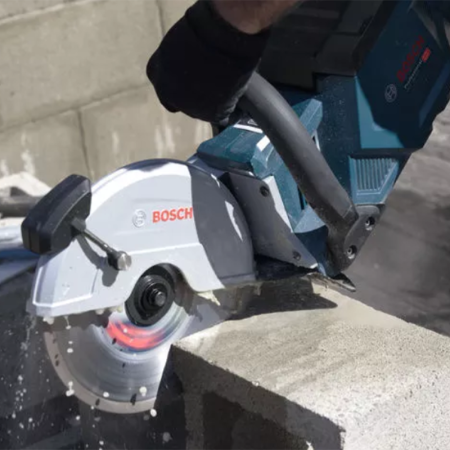 Découpeuse à disque GCS 18V-230 BOSCH