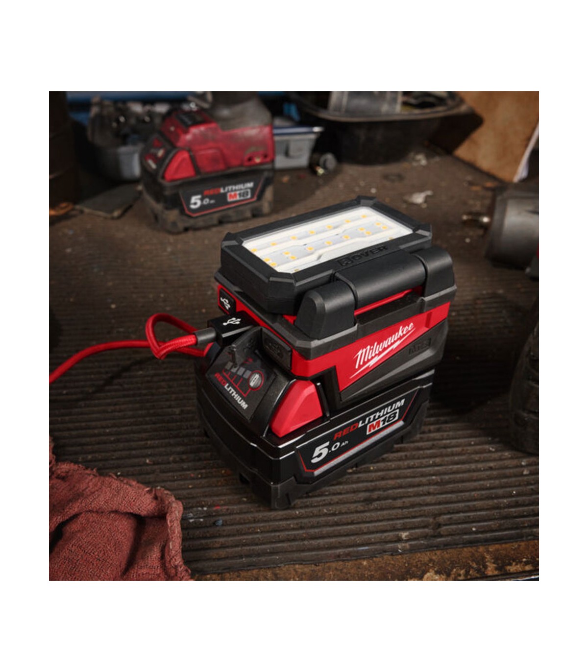 Projecteur de chantier 18V M18 ALIS-0 + 2 batteries 18V 5Ah + 1 chargeur M12-18FC MILWAUKEE