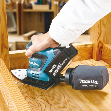 Ponceuse vibrante 18V DBO480Z + 2 batteries BL1850B 18V 5 Ah + chargeur rapide DC18RC MAKITA