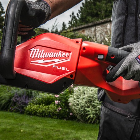 Taille haie 18V M18 FHET75G2-0 + 1 batterie 18V 5 Ah + 1 Chargeur M12-18FC MILWAUKEE