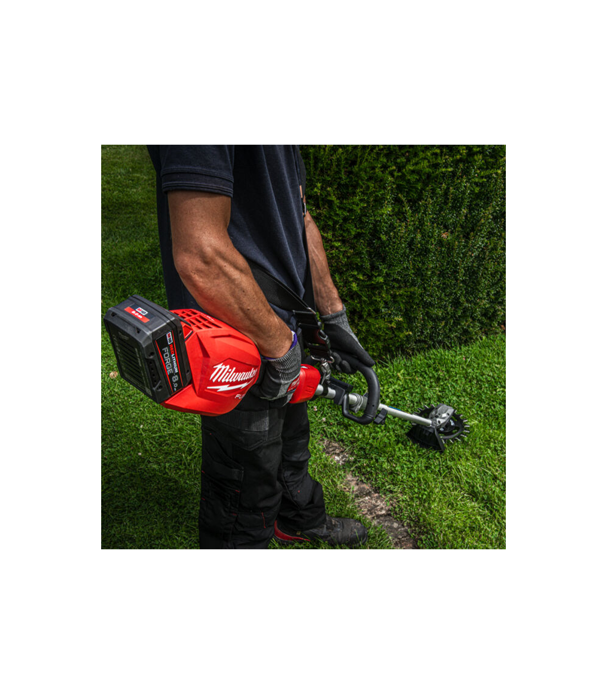 Kit combi coupe-bordure 18V M18 FOPHLTKIT2-0 + 1 batterie FB 8 Ah + chargeur M12-18 FC MILWAUKEE