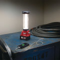 Lanterne de chantier LED M18 LL-0 + 1 batterie 5 Ah + chargeur M12-18 FC MILWAUKEE