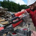 Scie à onglet radiale Ø254 mm 18V M18 FMS254-0 + 1 batterie Forge 18V 8 Ah + chargeur M12-18 FC MILWAUKEE