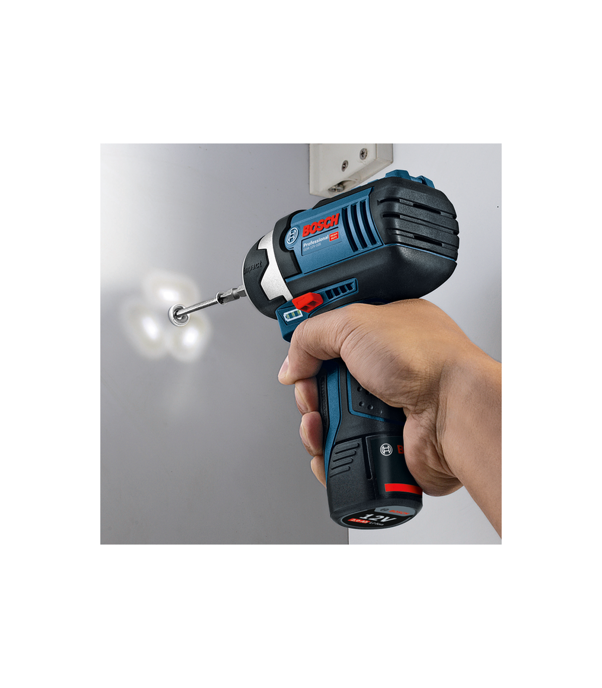 Perceuse-visseuse GDR 12V-105 + 1 batterie 12V 3 Ah + chargeur GAL 12V-40 BOSCH