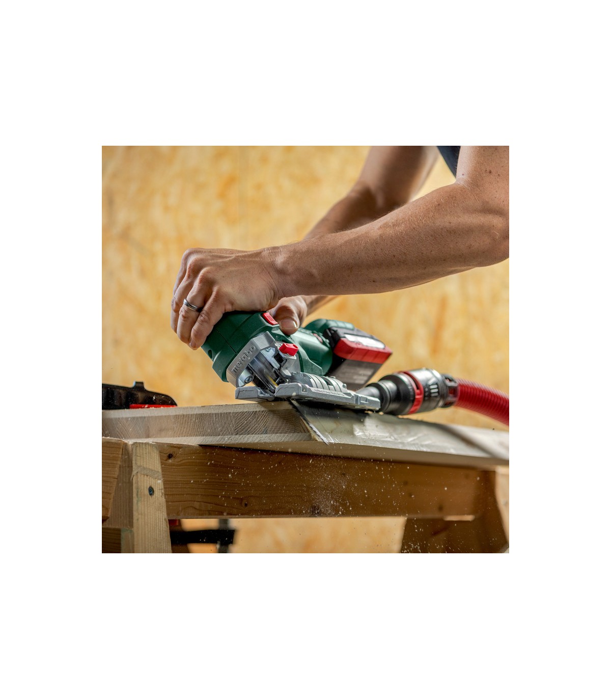 Scie sauteuse 18V STA 18 LTX 150 BL + 2 batteries 18V 5,2 Ah + 1 chargeur ASC 145 METABO