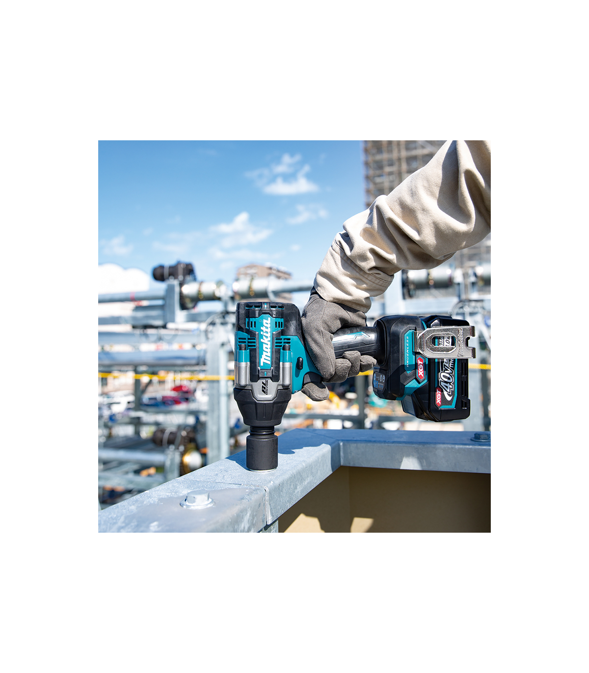 Boulonneuse 1/2" 40V TW008GZ01 + 2 batteries 40V 4Ah + chargeur rapide DC40RA MAKITA