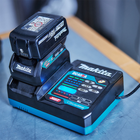 Adaptateur ADP10 sur chargeur 40V en batterie 18V MAKITA