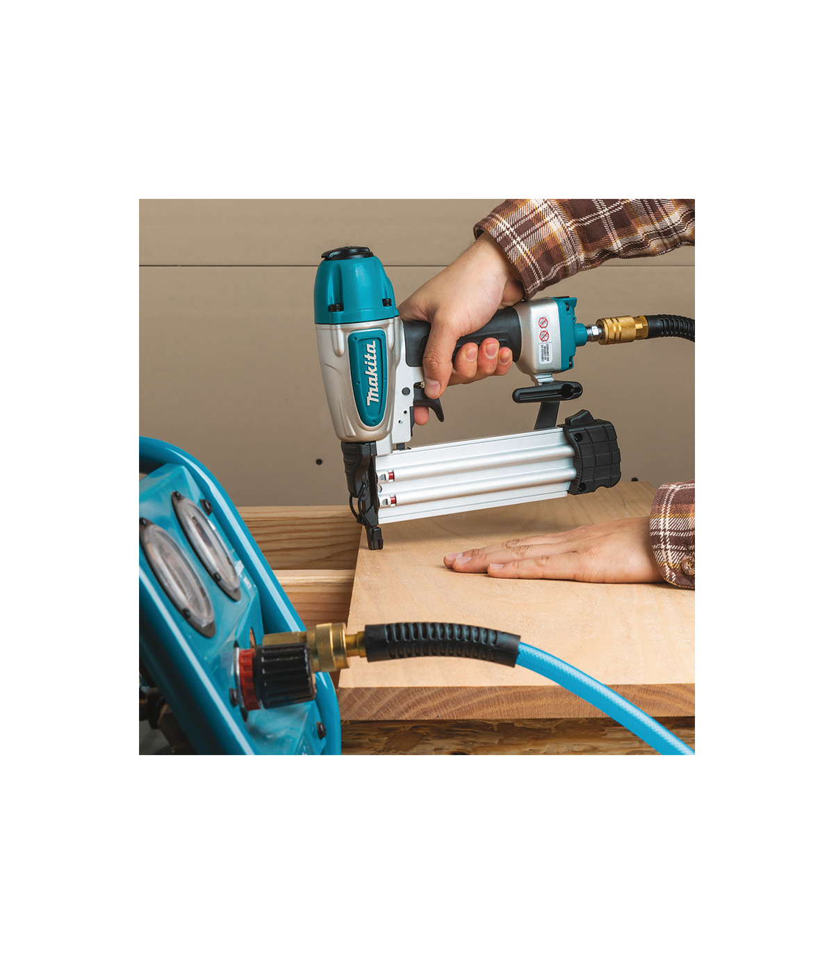 Cloueur pneumatique AF506 + Clous 50mm tête homme mini brads 18 Ga galvanisés MAKITA