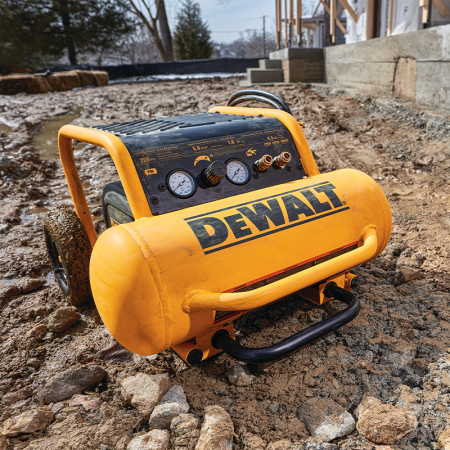 Compresseur 17L DPC17PS-QS DEWALT