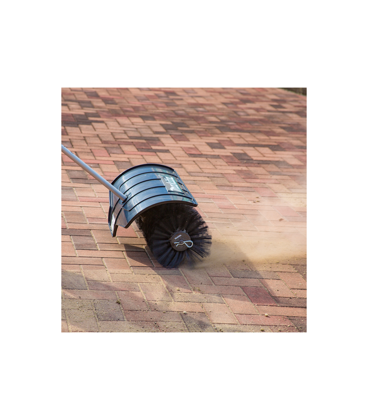 Outil manche multifonction LXT 2x18V DUX60Z + Outil brosse rotative 600mm BR400MP MAKITA