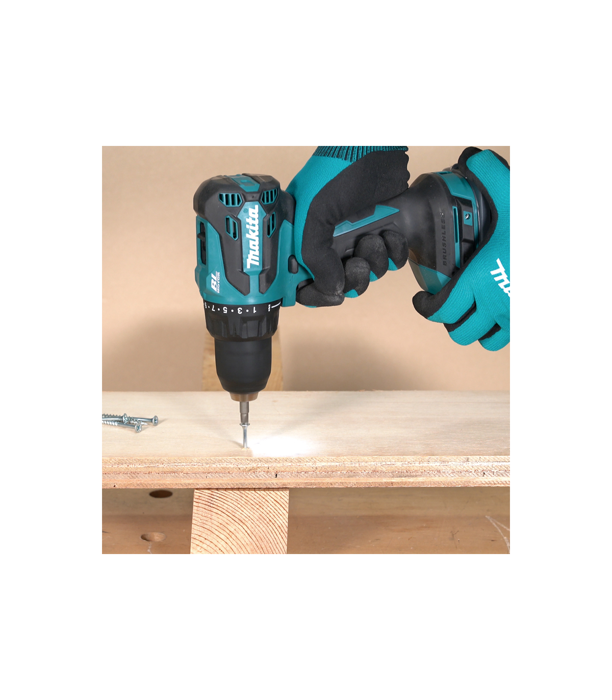 Perceuse-visseuse 18V DDF490Z + 1 batterie BL1830B 18V 3 Ah + chargeur rapide DC18RC MAKITA