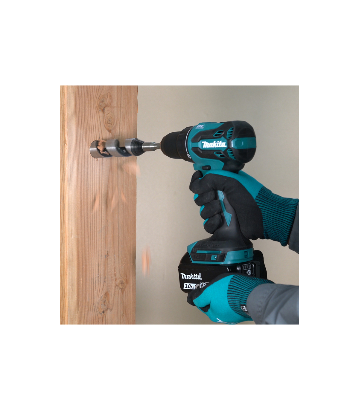Perceuse-visseuse 18V DDF490Z + 2 batteries BL1830B 18V 3 Ah + chargeur rapide DC18RC MAKITA