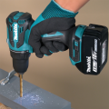 Perceuse-visseuse 18V DDF490Z + 2 batteries BL1830B 18V 3 Ah + chargeur rapide DC18RC MAKITA