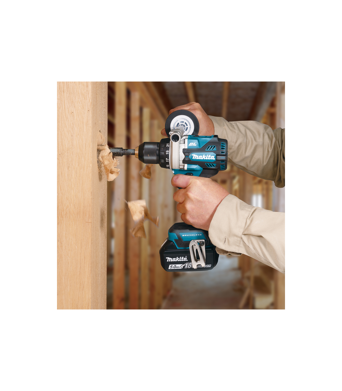 Perceuse-visseuse 18V DDF492ZJ + 1 batterie BL1850B 18V 5 Ah + chargeur rapide DC18RC MAKITA