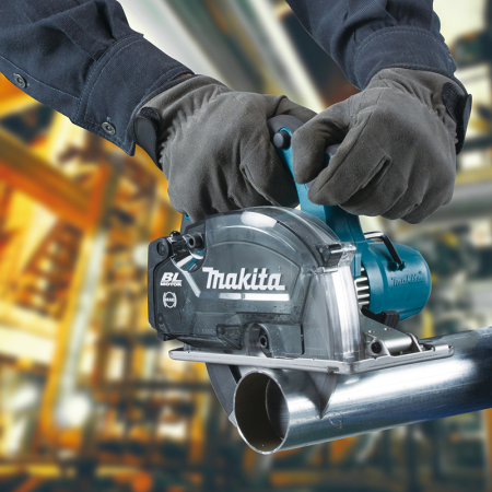 Scie circulaire à métaux 18V Ø150 mm DCS553ZJ + 2 batteries BL1850B 18V 5 Ah + 1 chargeur rapide DC18RC MAKITA