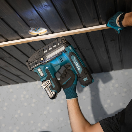 Cloueur pneumatique 18V DBN601Z MAKITA