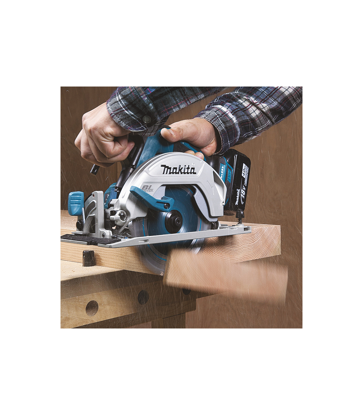 Scie circulaire 18V Ø165 mm DHS680Z MAKITA