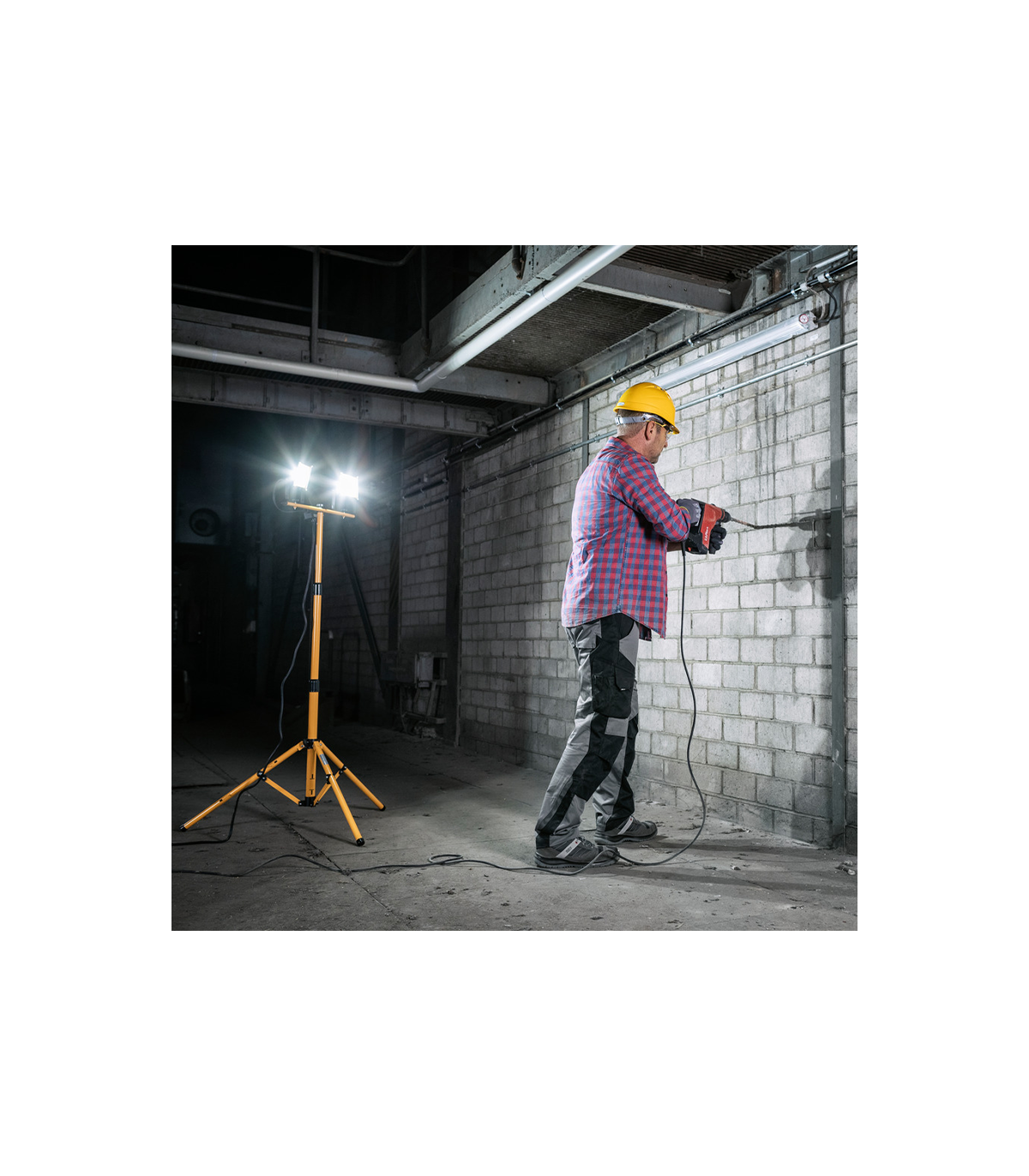 Projecteurs LED JARO 4050 T avec trépied 2 x 1950lm IP54 BRENNENSTUHL