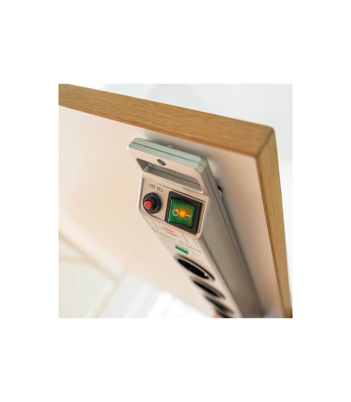 Multiprise Super-Solid 5 prises avec interrupteur et parasurtenseur 13500A BRENNENSTUHL