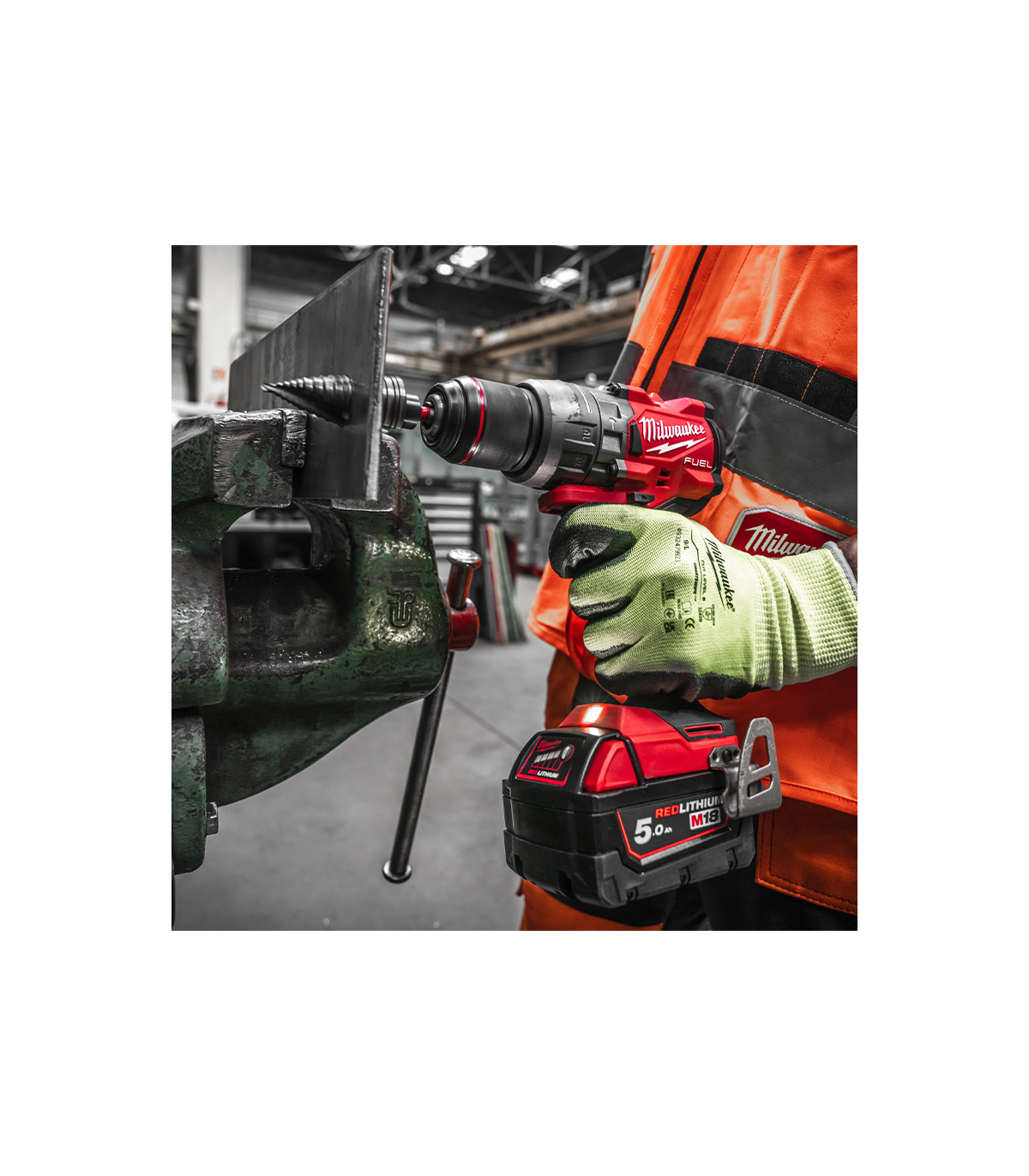 Perceuse visseuse à percussion 18V M18 FPD3-0X + 1 batterie 18V 5 Ah + 1 chargeur M12-18FC + 31 embouts de vissage MILWAUKEE
