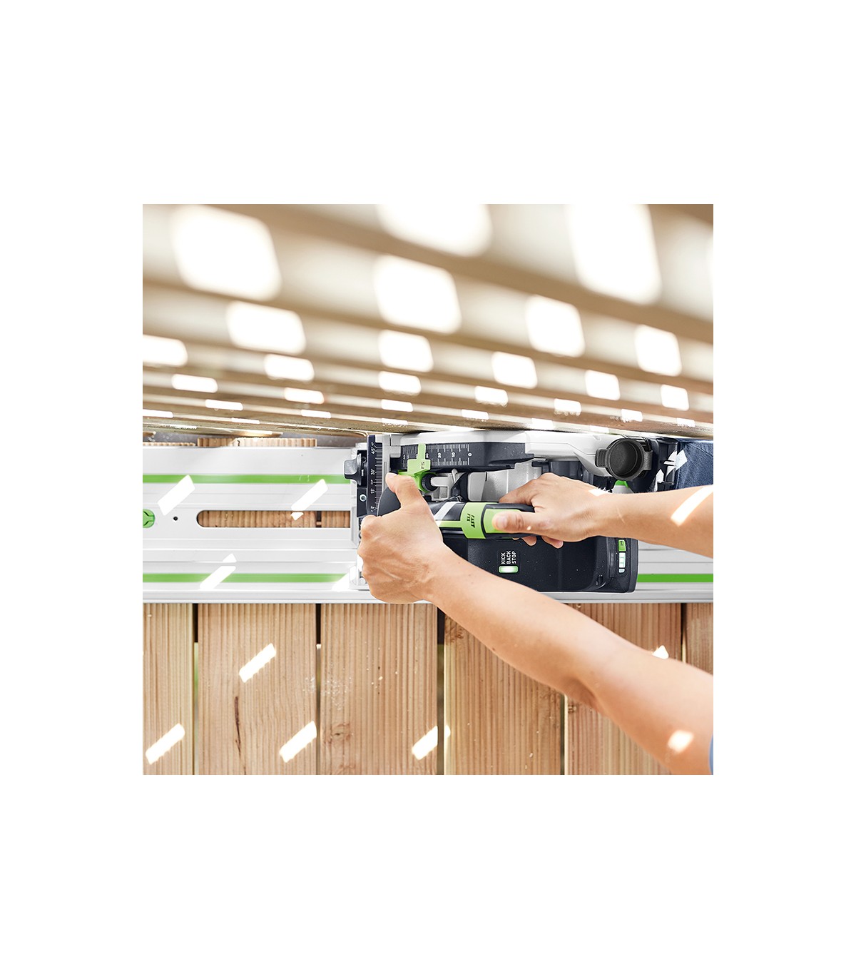Scie circulaire plongeante Ø160 mm TSC 55 KSEB-Basic + 1 batterie 18V 5 Ah HP-ASI + 1 chargeur TCL 6 FESTOOL
