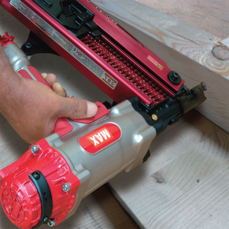 Cloueur pneumatique pour charpente HS130 MAX