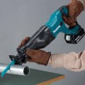 Scie sabre DJR186Z + 1 batterie BL1850B 18V 5 Ah + chargeur rapide DC18RC MAKITA