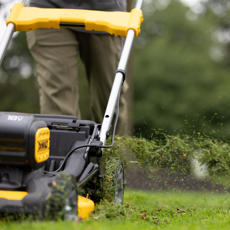 Tondeuse 2 x 18V DCMWSP156N-XJ DEWALT