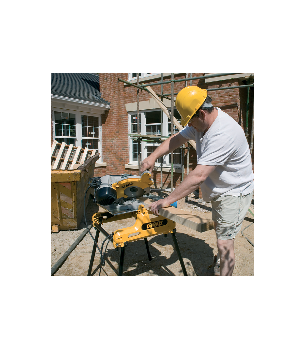 Scie sur table et à onglets retournable DW743N-QS Ø250 mm DEWALT