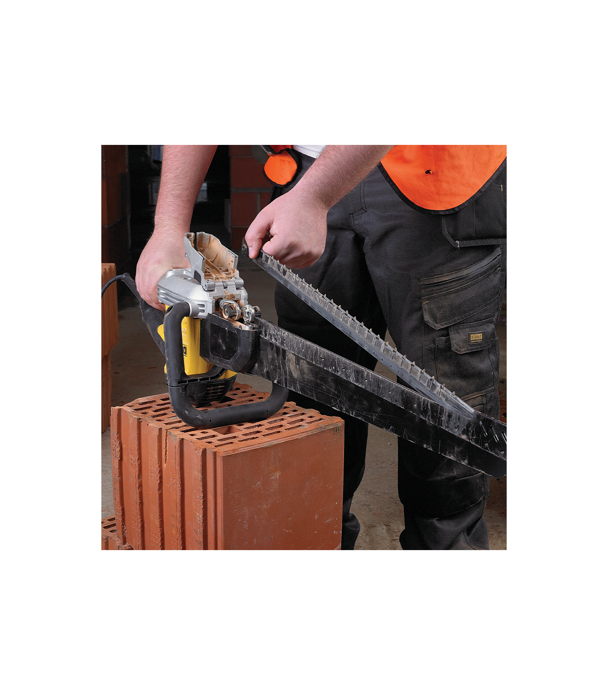 Scie Alligator DWE398-QS DEWALT