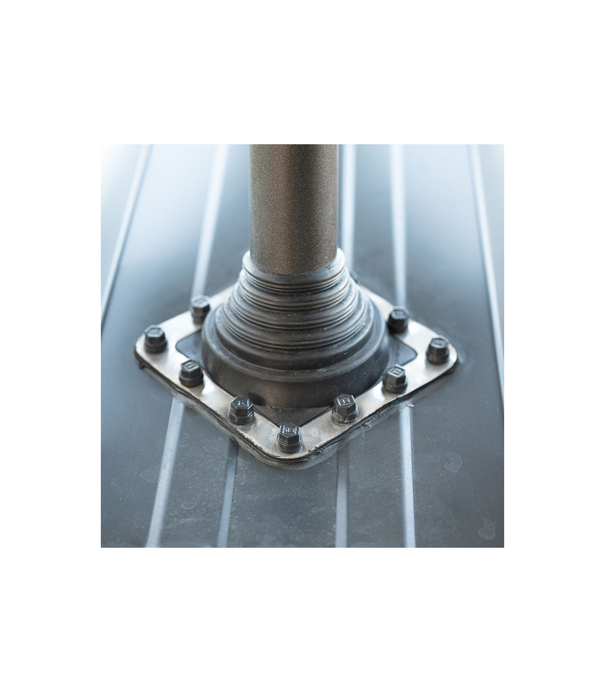 Manchon étanche pour sortie de toiture EPDM MasterFlash Ø101-209 mm SCELL-IT