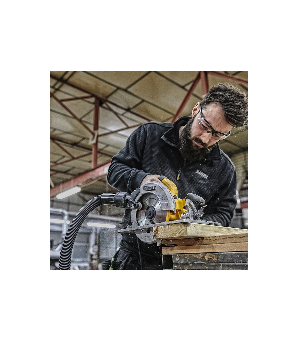 Scie circulaire 1600 W 190 mm DWE576K-QS DEWALT